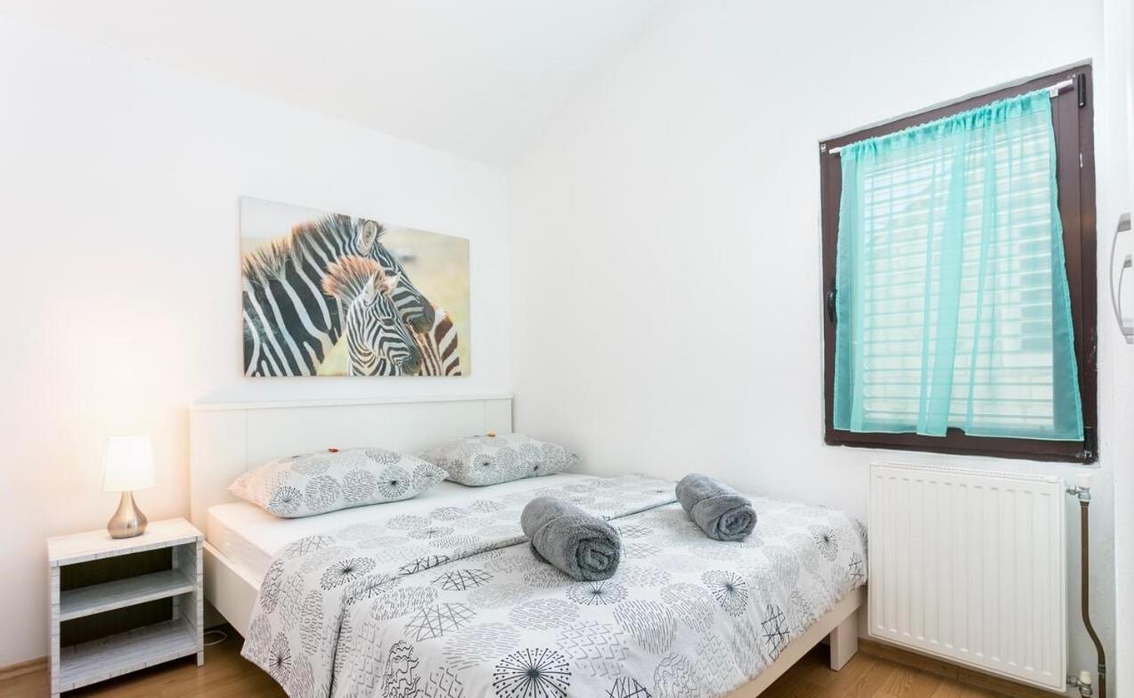 טרוגיר Apartman Bella מראה חיצוני תמונה
