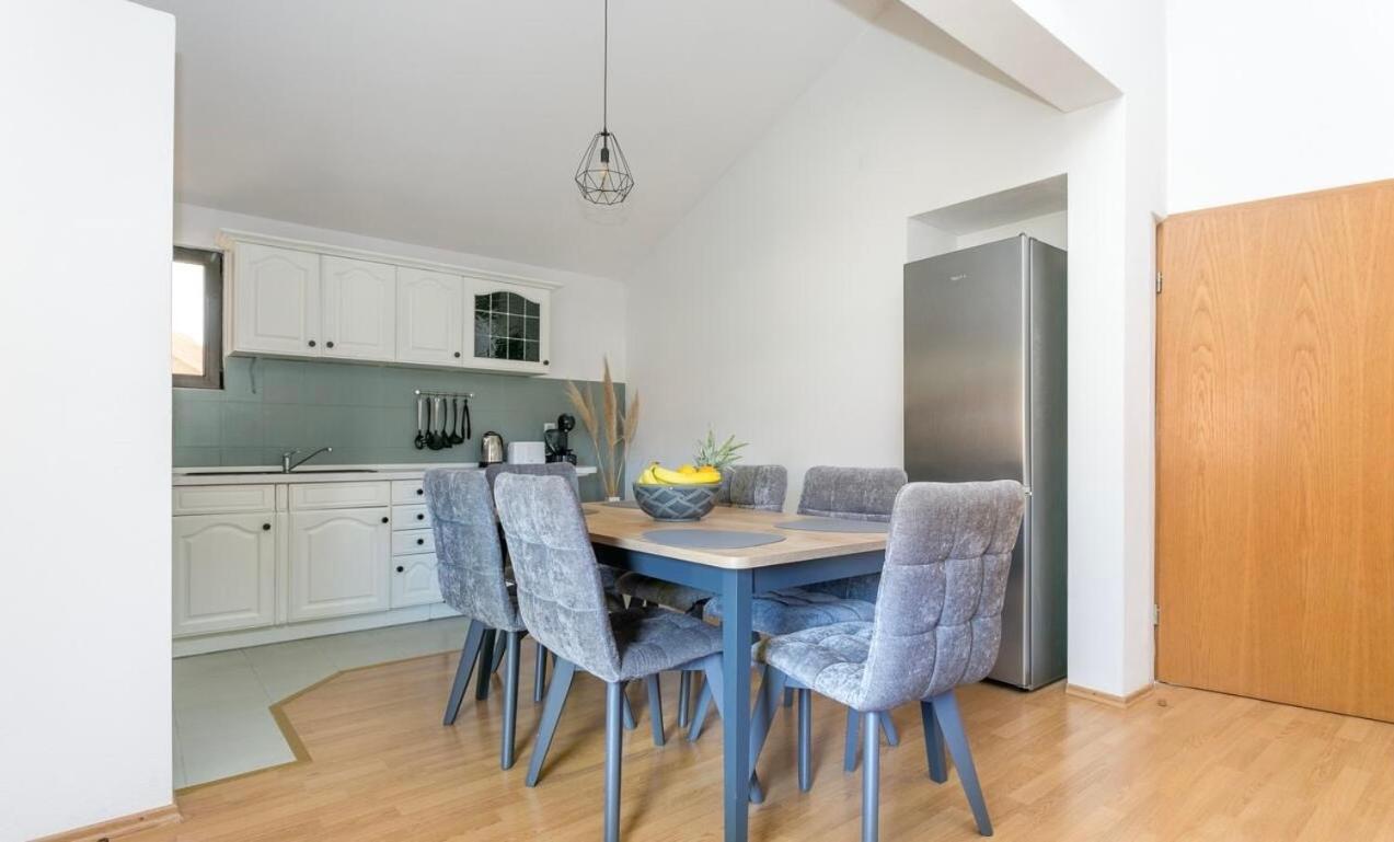 טרוגיר Apartman Bella מראה חיצוני תמונה